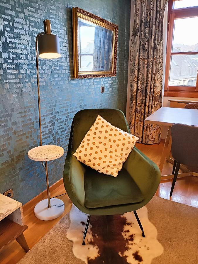 Apartamento La Eria Ii, Muy Luminoso,wifi, Garaje,15 A Pie Al Centro Oviedo