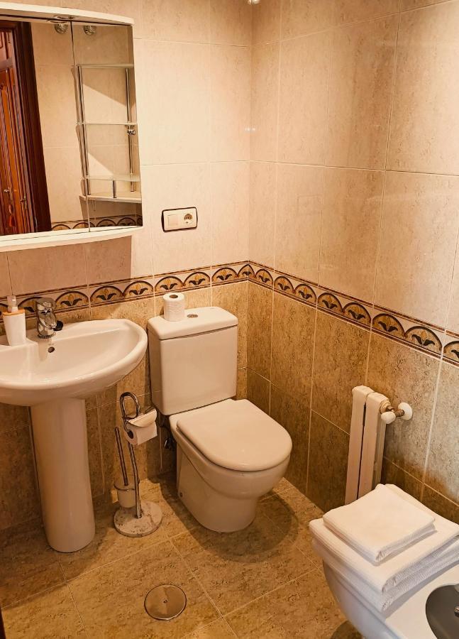 Apartamento La Eria Ii, Muy Luminoso,wifi, Garaje,15 A Pie Al Centro Oviedo