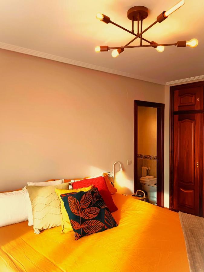 La Eria Ii, Muy Luminoso,wifi, Garaje,15 A Pie Al Centro Apartamento *